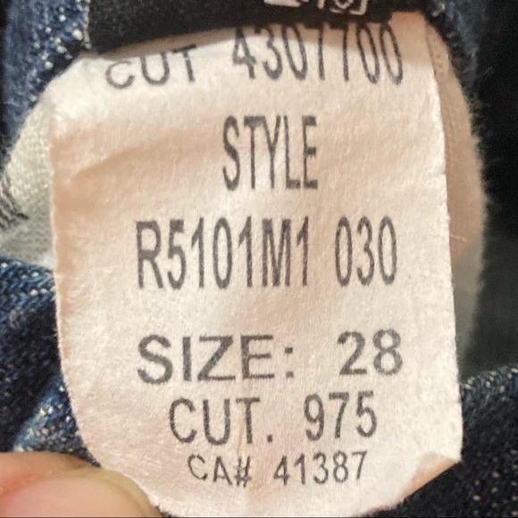 DONATED - William Rast Savoy Flare Jeans Size 28 EUC - Picture 6 of 6